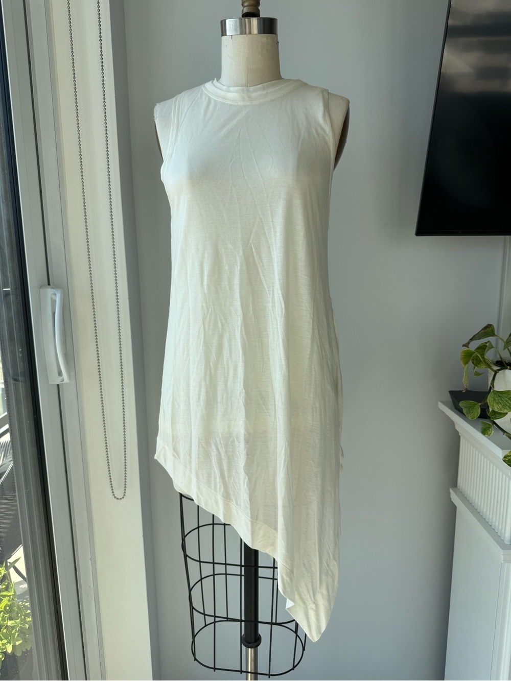 Zara Sleeveless Asymmetric tank top